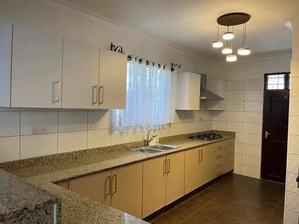 Mudzini Gardens - Luxury With A Pool