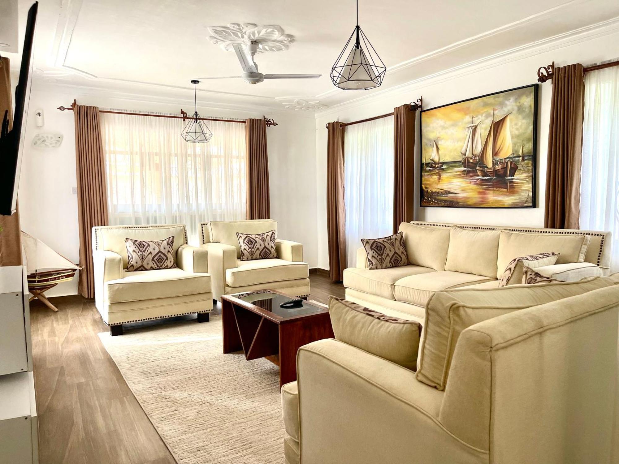Mudzini Gardens - Luxury With A Pool Villa